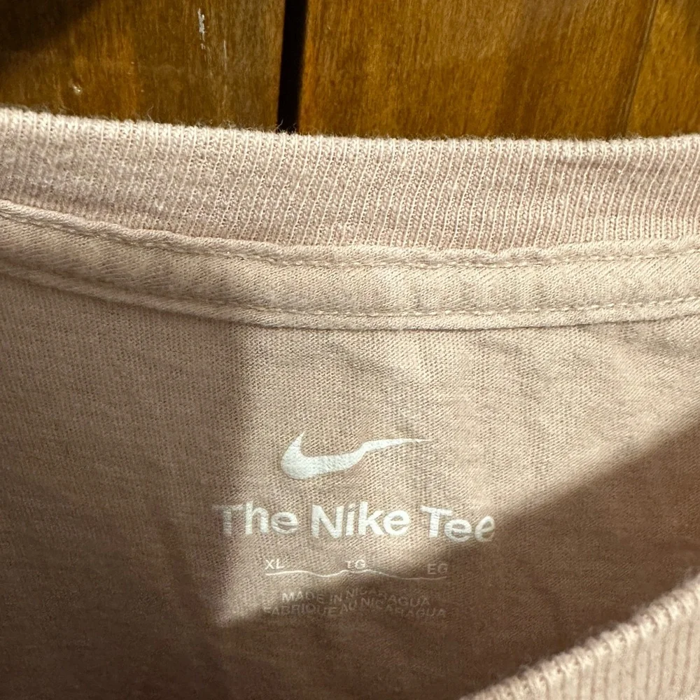 Nike‎ Tshirt - SIZE XL - Picture 2 of 3